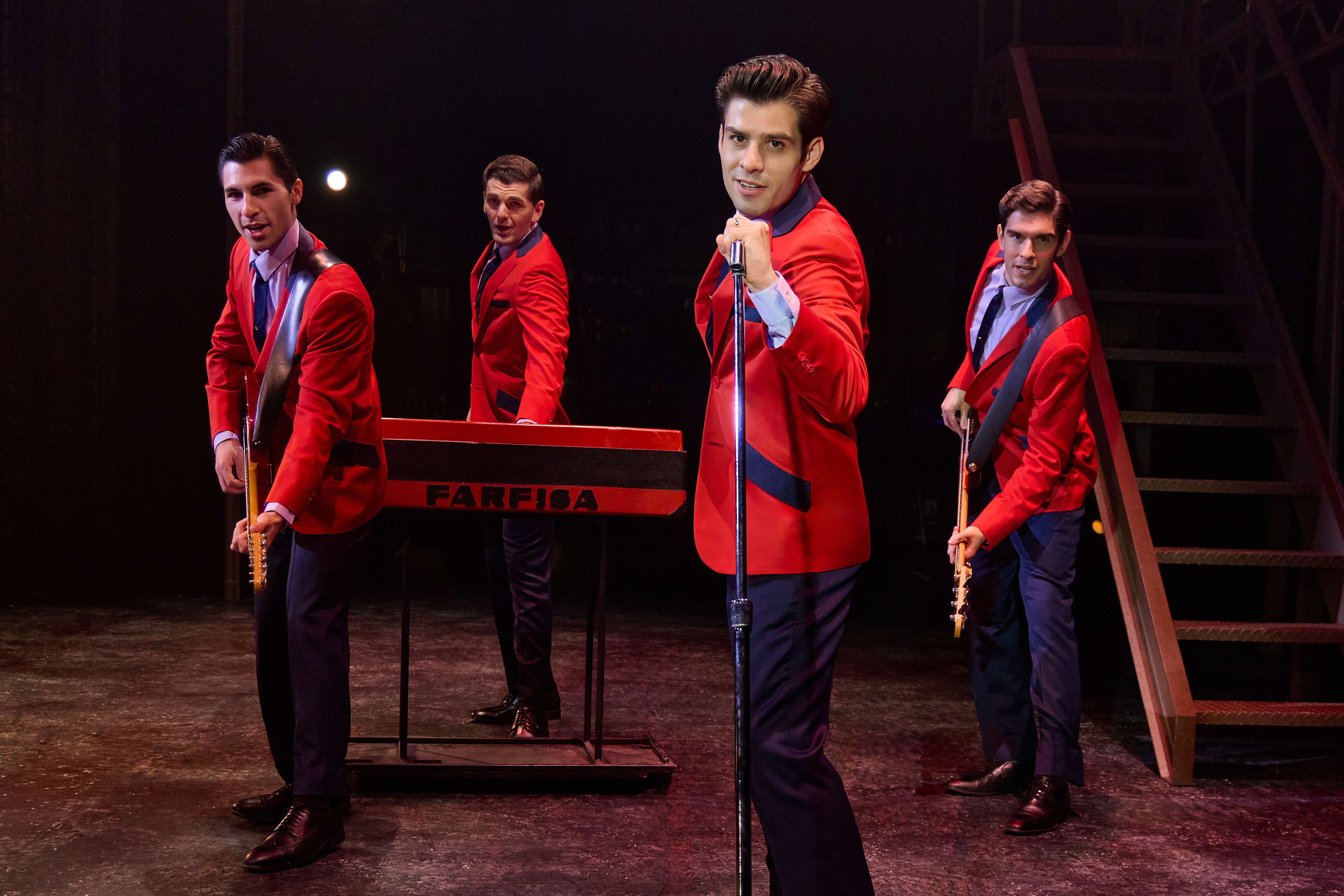 06 Jerseyboys20th 2534 Sherryonstage Photobyjeremydaniel